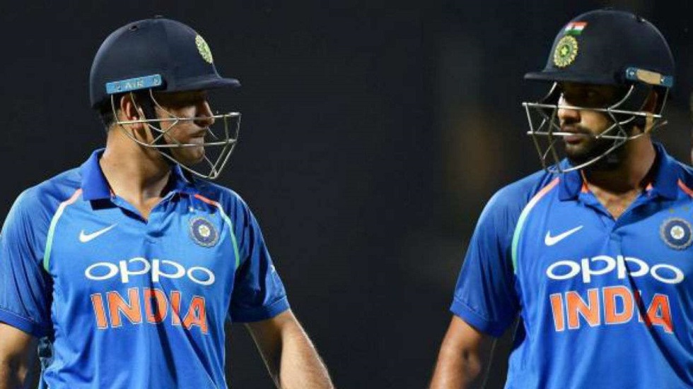 IND vs AUS Tension Brewing Between Rohit Sharma and Virat Kohli